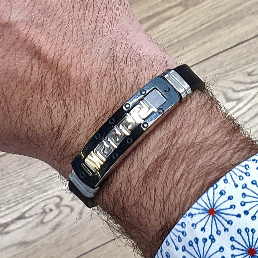 pulsera para hombre de acero y caucho